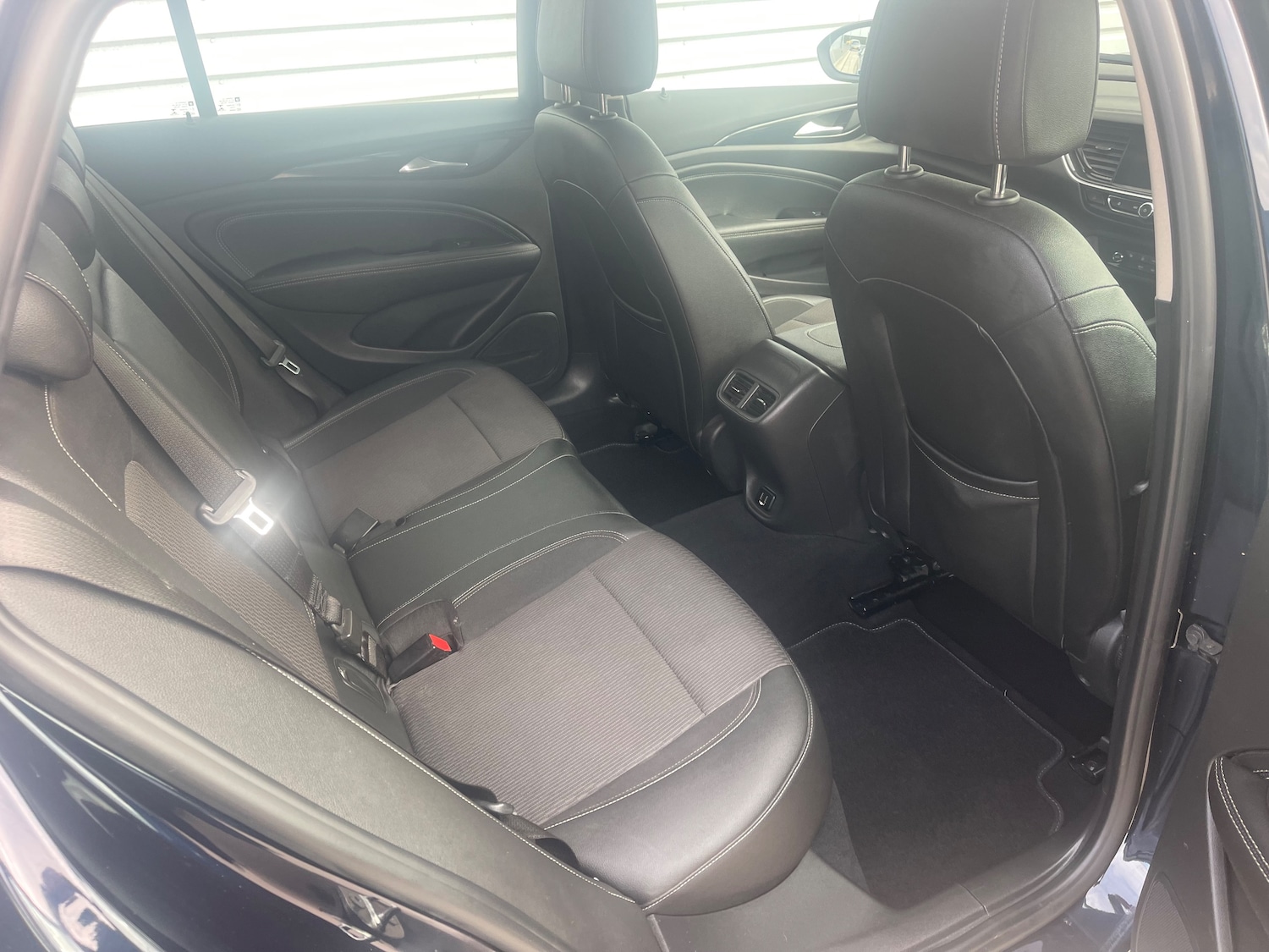 Used Vauxhall Insignia 2017 for sale - 76352975: Photo 14