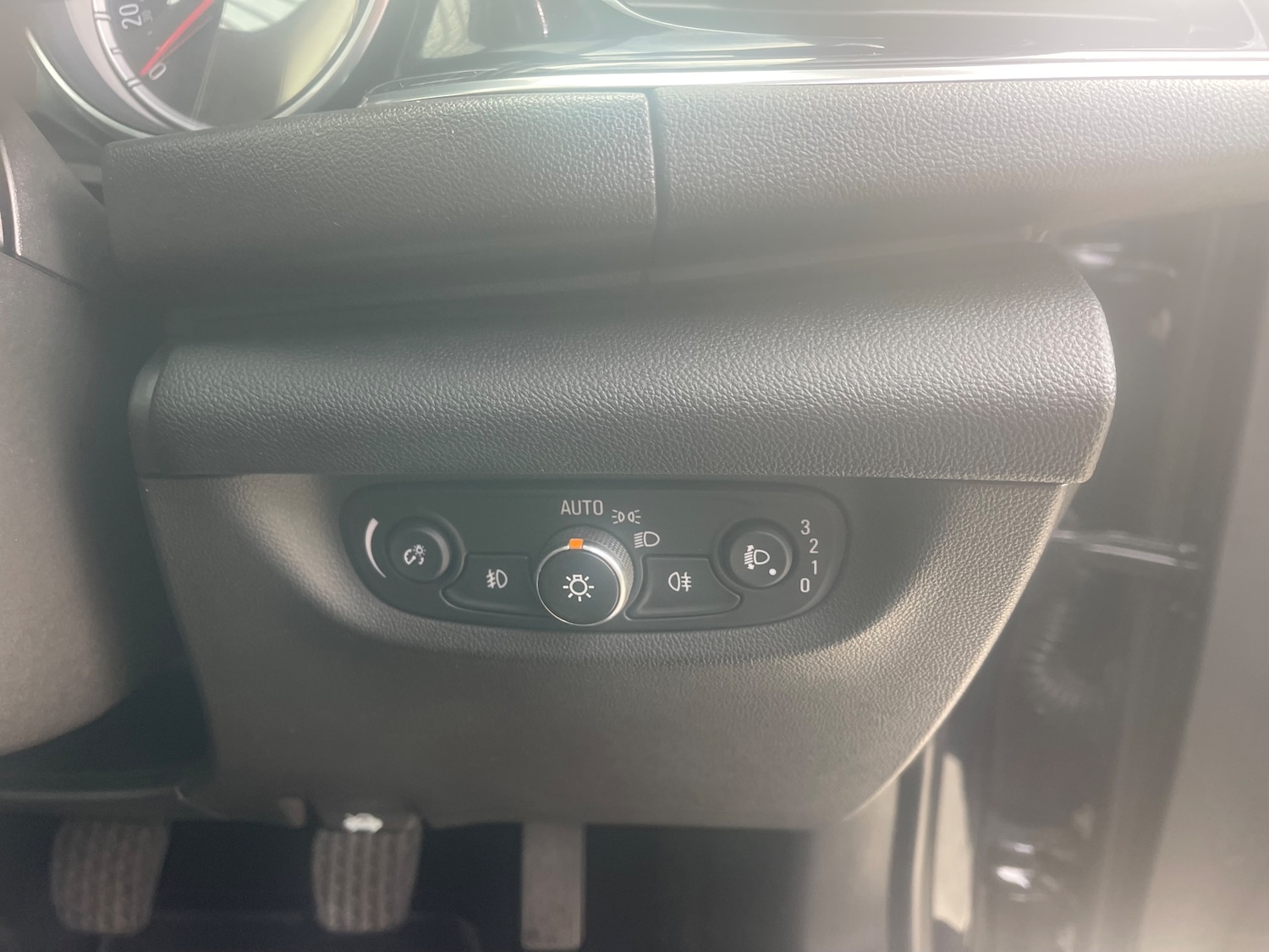 Used Vauxhall Insignia 2017 for sale - 76352975: Photo 19