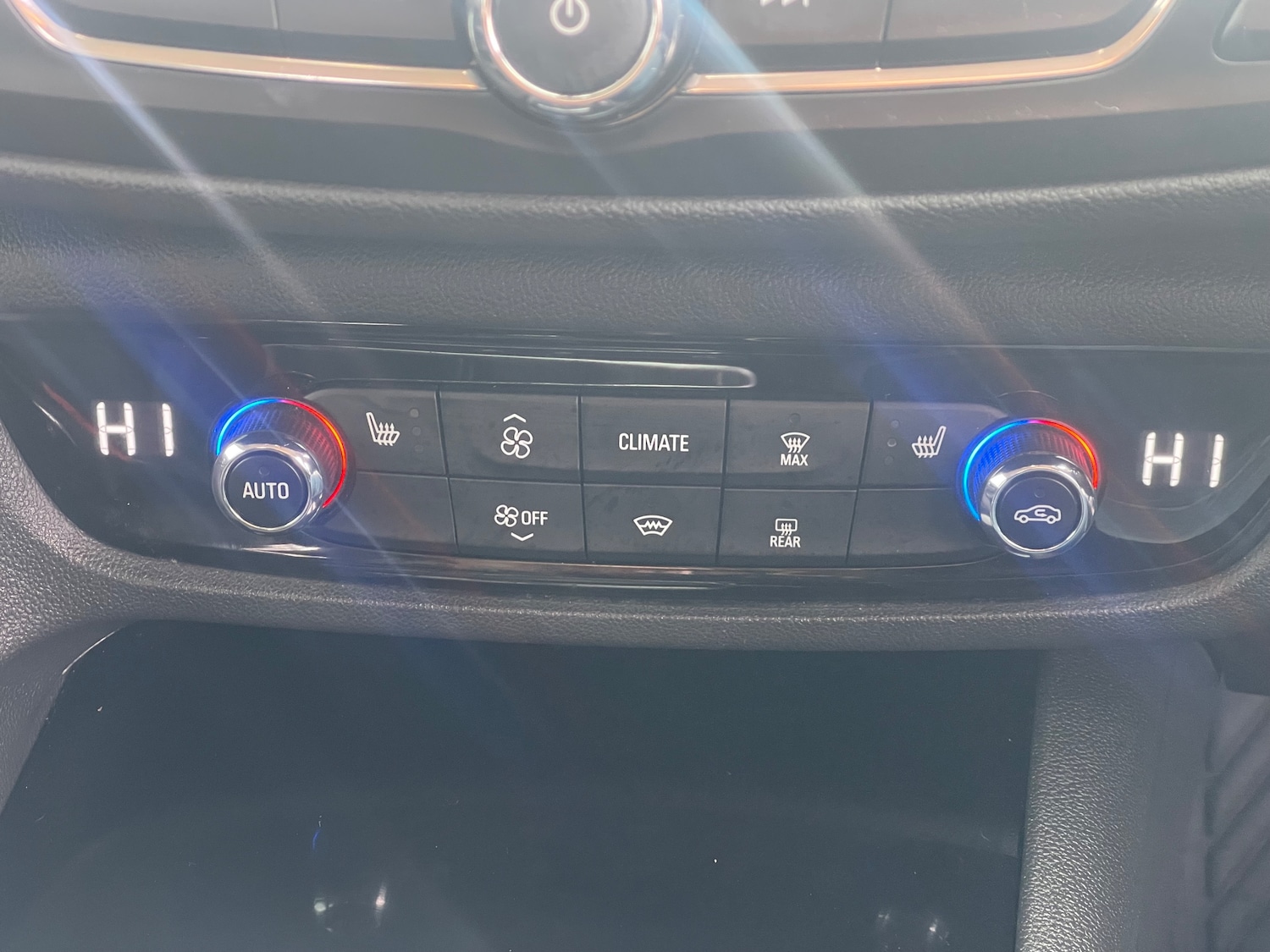 Used Vauxhall Insignia 2017 for sale - 76352975: Photo 22