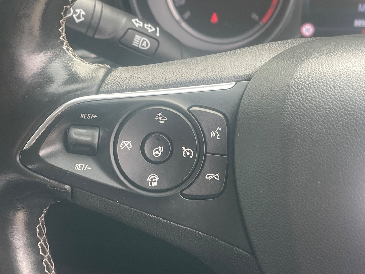 Used Vauxhall Insignia 2017 for sale - 76352975: Photo 23