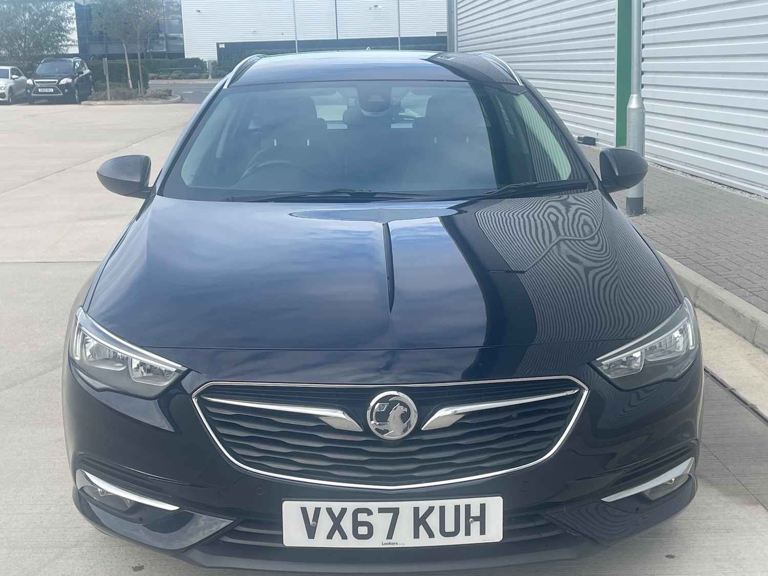 Used Vauxhall Insignia 2017 for sale - 76352975: Photo 3