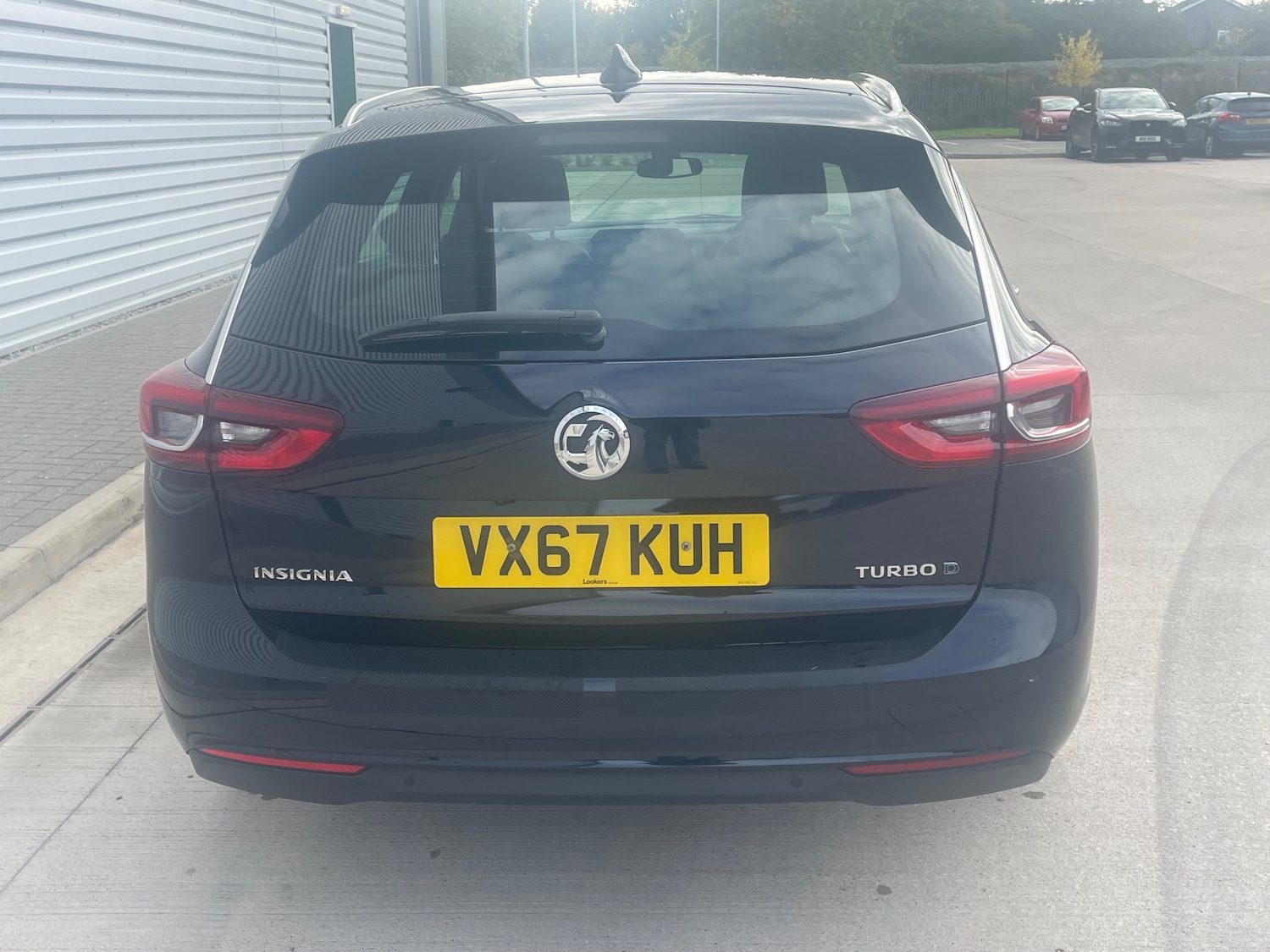 Used Vauxhall Insignia 2017 for sale - 76352975: Photo 7