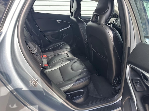 Used Volvo V40 2017 for sale - 75504678: Photo 15