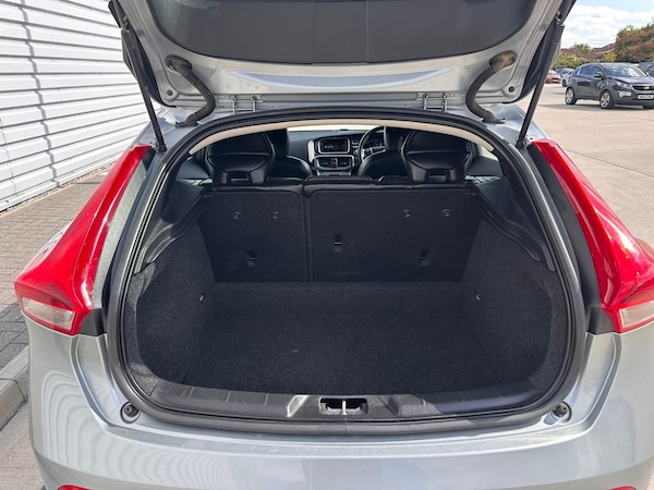 Used Volvo V40 2017 for sale - 75504678: Photo 16
