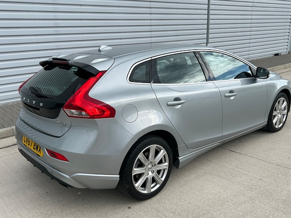 Used Volvo V40 2017 for sale - 75504678: Photo 3