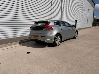 Used Volvo V40 2017 for sale - 75504678: Photo