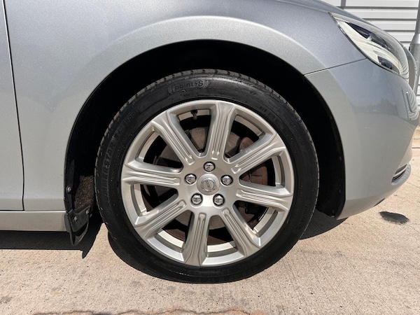 Used Volvo V40 2017 for sale - 75504678: Photo 8