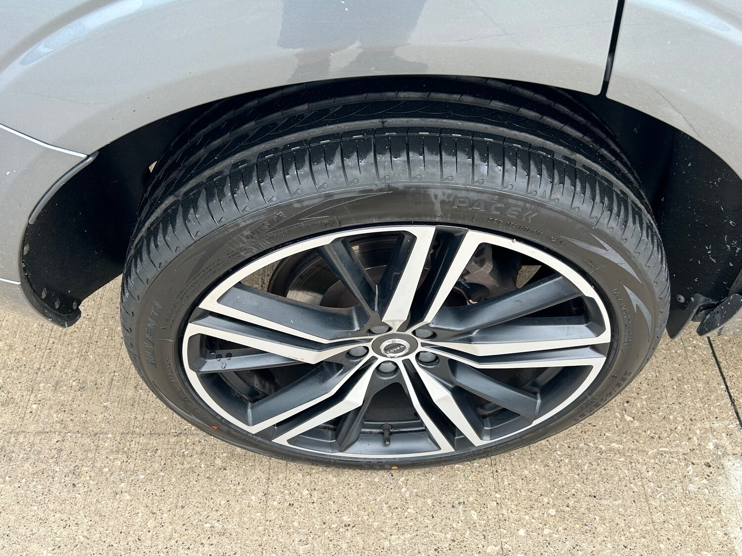 Used Volvo XC60 2020 for sale - 75908582: Photo 11