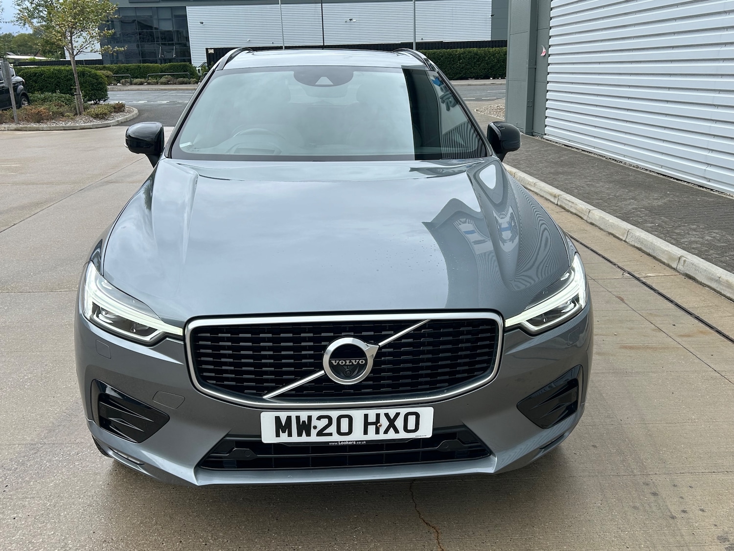 Used Volvo XC60 2020 for sale - 75908582: Photo 2