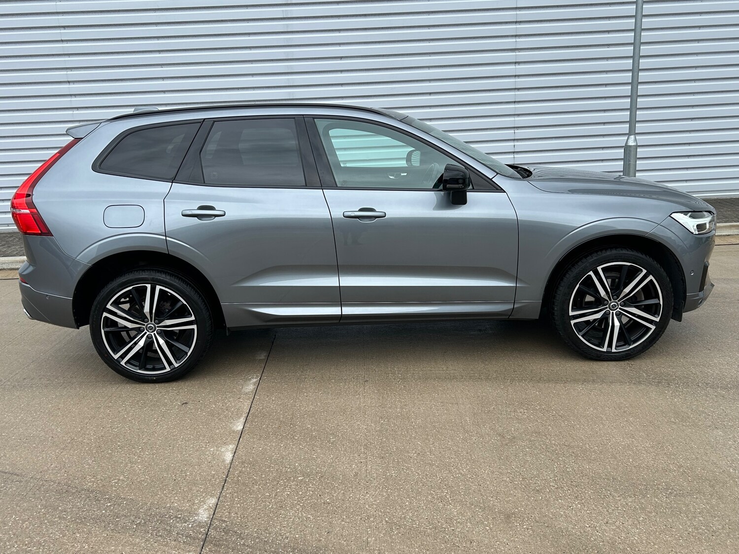 Used Volvo XC60 2020 for sale - 75908582: Photo 3