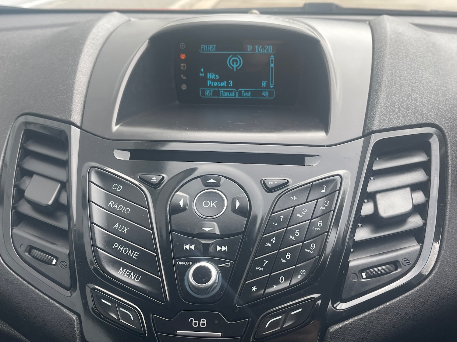 Used Ford Fiesta 2015 for sale - 76453658: Photo 23