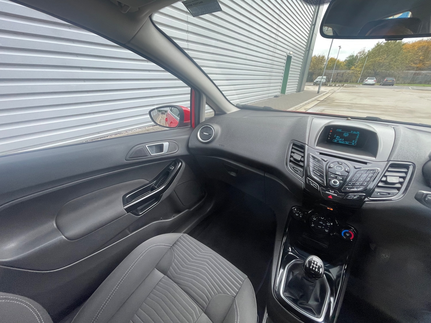 Used Ford Fiesta 2015 for sale - 76453658: Photo 27