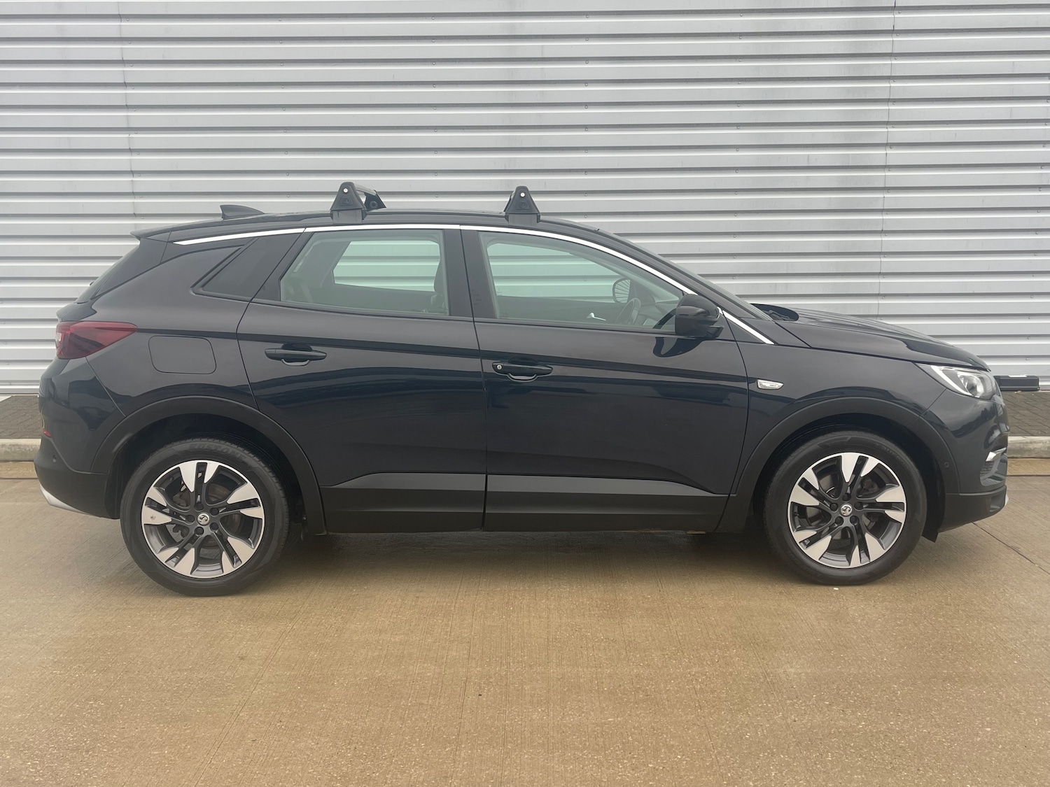 Used Vauxhall Grandland X 2019 for sale - 76724118: Photo 2
