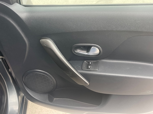 Used Dacia Sandero Stepway 2017 for sale - 75620915: Photo 19