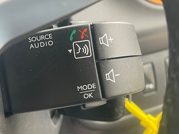 Used Dacia Sandero Stepway 2017 for sale - 75620915: Photo 23