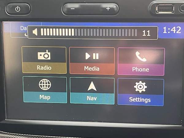 Used Dacia Sandero Stepway 2017 for sale - 75620915: Photo 24