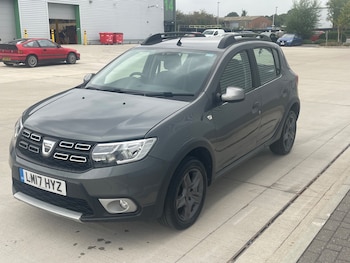 Used Dacia Sandero Stepway 2017 for sale - 75620915: Photo