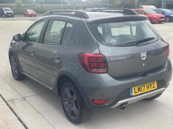 Used Dacia Sandero Stepway 2017 for sale - 75620915: Photo 5