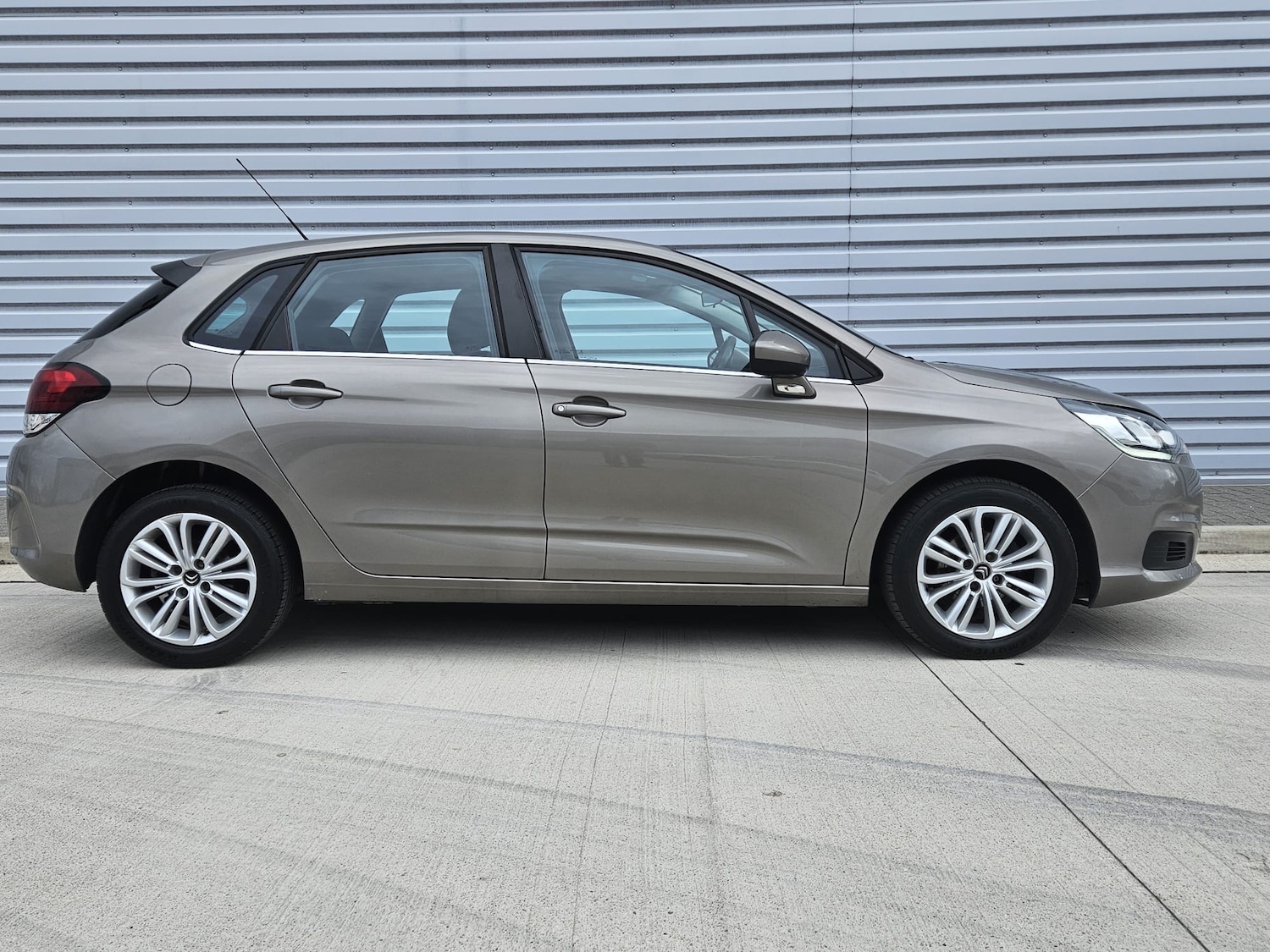 Used Citroen C4 2015 for sale - 75680124: Photo 4