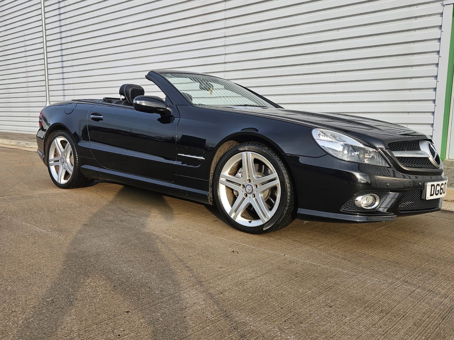 Used Mercedes-Benz SL 2010 for sale - 77026689: Photo 1