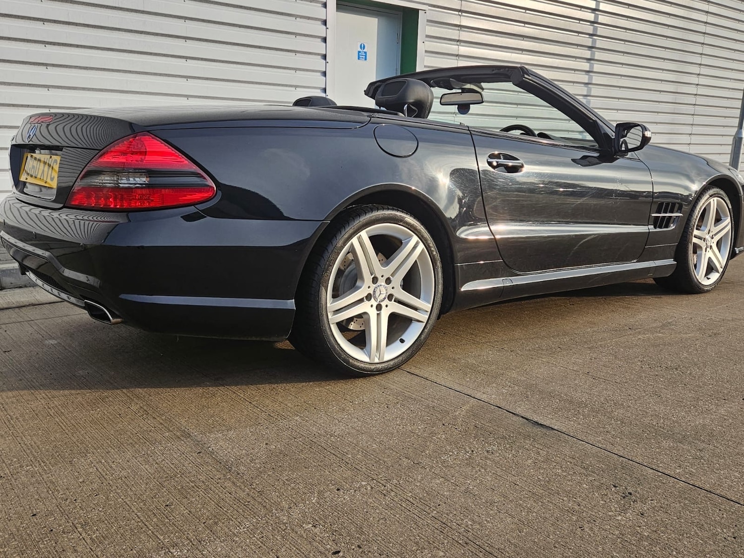 Used Mercedes-Benz SL 2010 for sale - 77026689: Photo 9