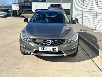 Used Volvo V60 2016 for sale - 77834695: Photo
