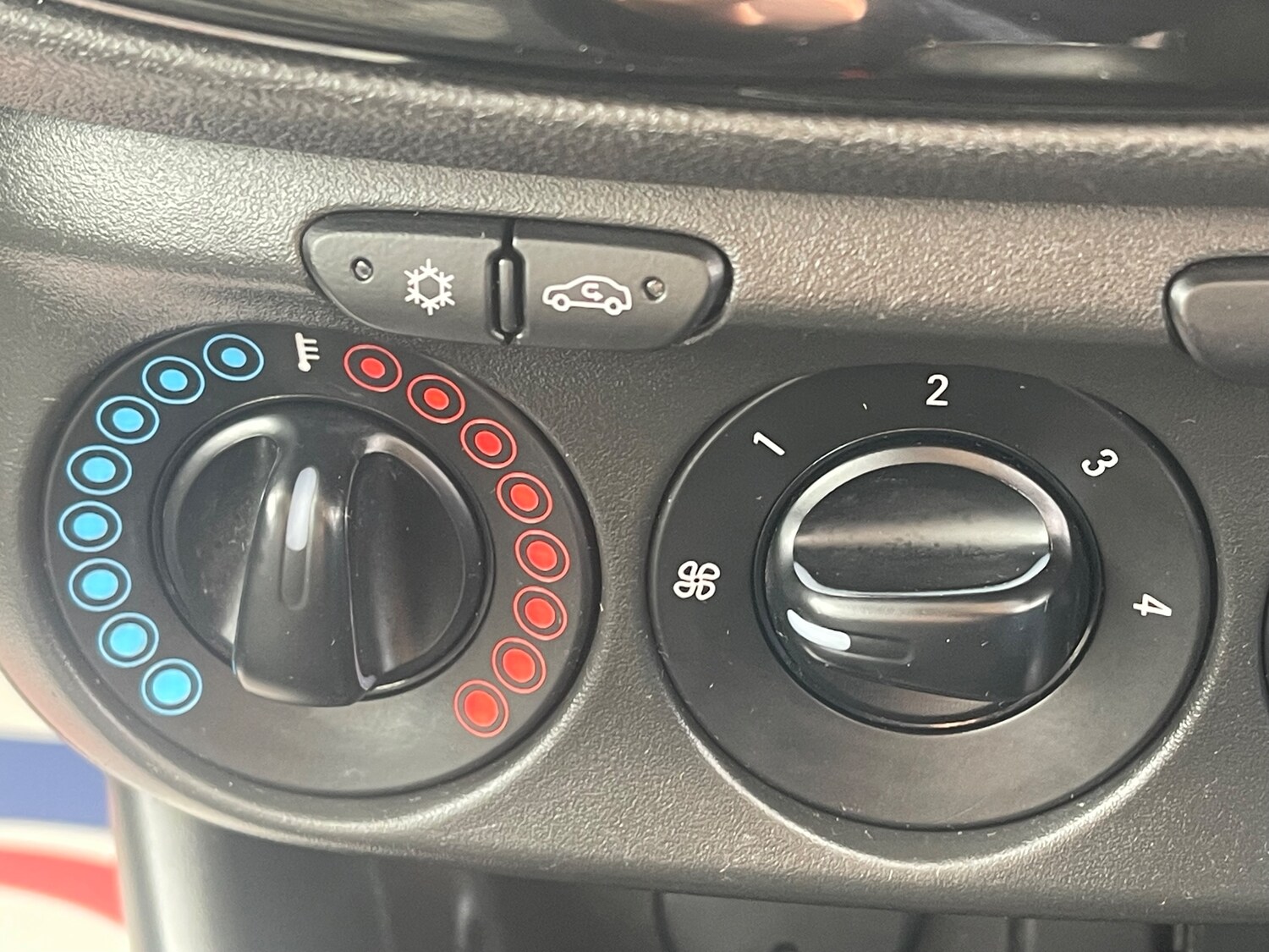 Used Vauxhall Corsa 2018 for sale - 75793105: Photo 25