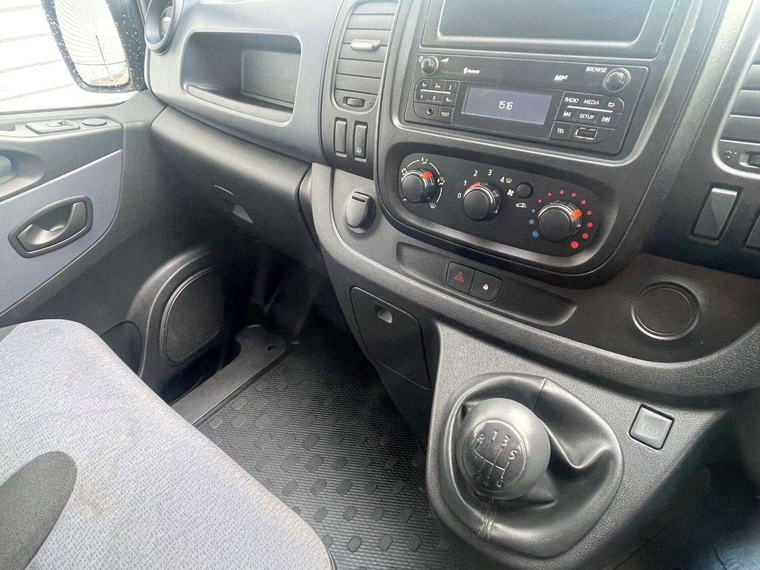 Used Vauxhall Vivaro 2017 for sale - 76368998: Photo 17