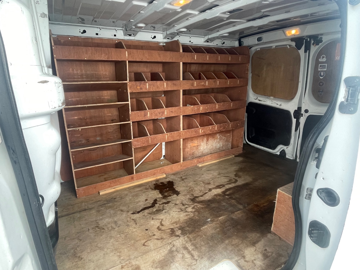 Used Vauxhall Vivaro 2017 for sale - 76368998: Photo 9