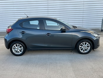 Used Mazda Mazda2 2015 for sale - 76604328: Photo