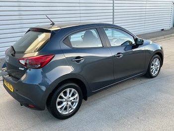 Used Mazda Mazda2 2015 for sale - 76604328: Photo