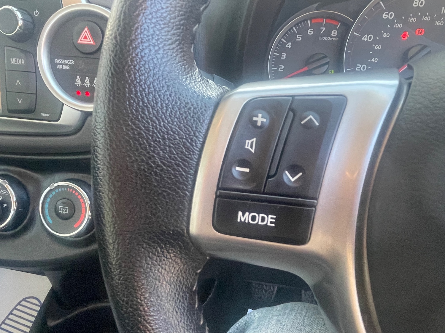 Used Toyota Yaris 2012 for sale - 76767448: Photo 19