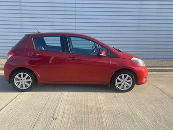 Used Toyota Yaris 2012 for sale - 76767448: Photo