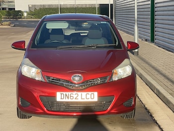 Used Toyota Yaris 2012 for sale - 76767448: Photo