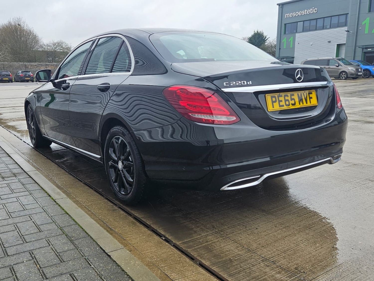 Used Mercedes-Benz C Class 2015 for sale - 77403959: Photo 6