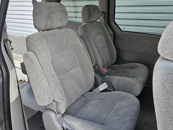 Used Kia Sedona 2005 for sale - 75690256: Photo 14