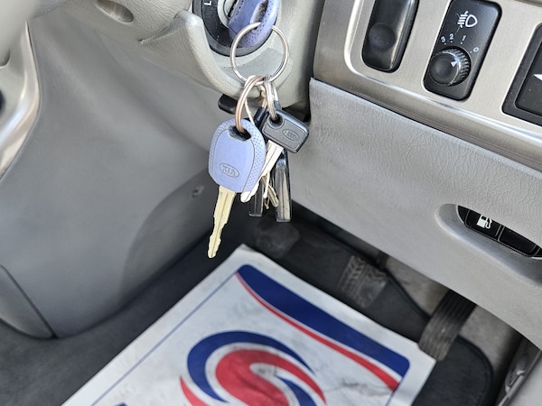Used Kia Sedona 2005 for sale - 75690256: Photo 20