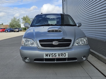 Used Kia Sedona 2005 for sale - 75690256: Photo