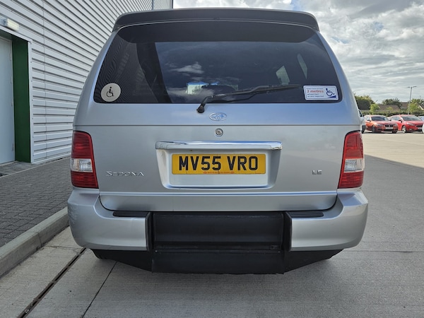 Used Kia Sedona 2005 for sale - 75690256: Photo 6