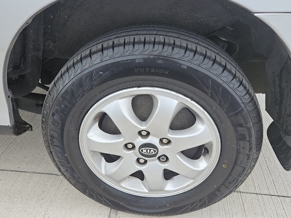 Used Kia Sedona 2005 for sale - 75690256: Photo 8