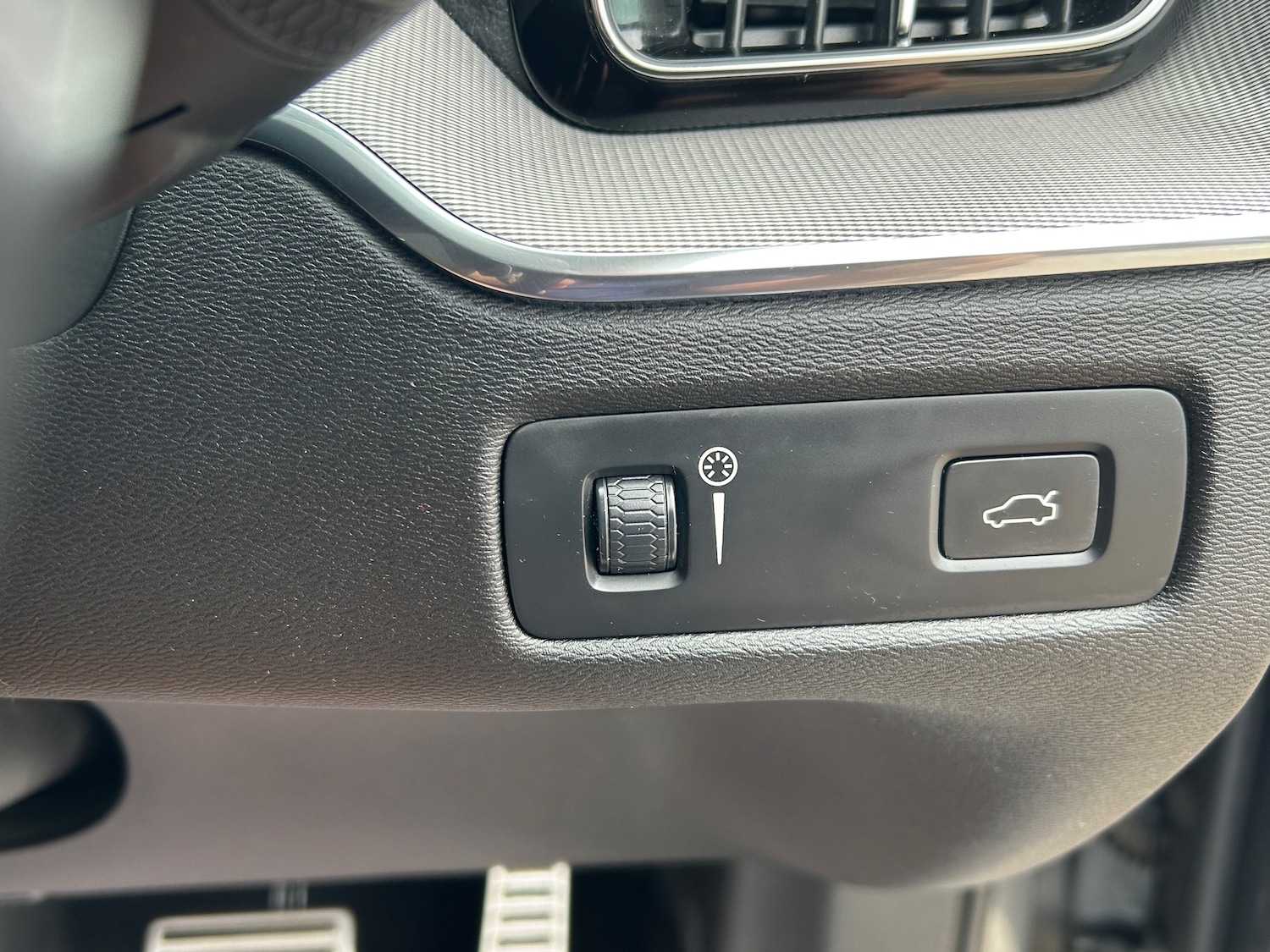 Used Volvo XC60 2020 for sale - 77106813: Photo 29