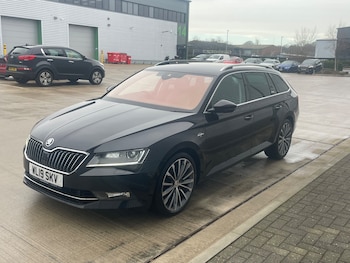 Used Skoda Superb 2019 for sale - 77171402: Photo