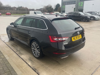 Used Skoda Superb 2019 for sale - 77171402: Photo