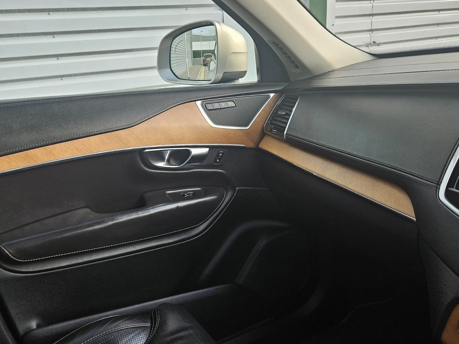 Used Volvo XC90 2015 for sale - 76798677: Photo 21