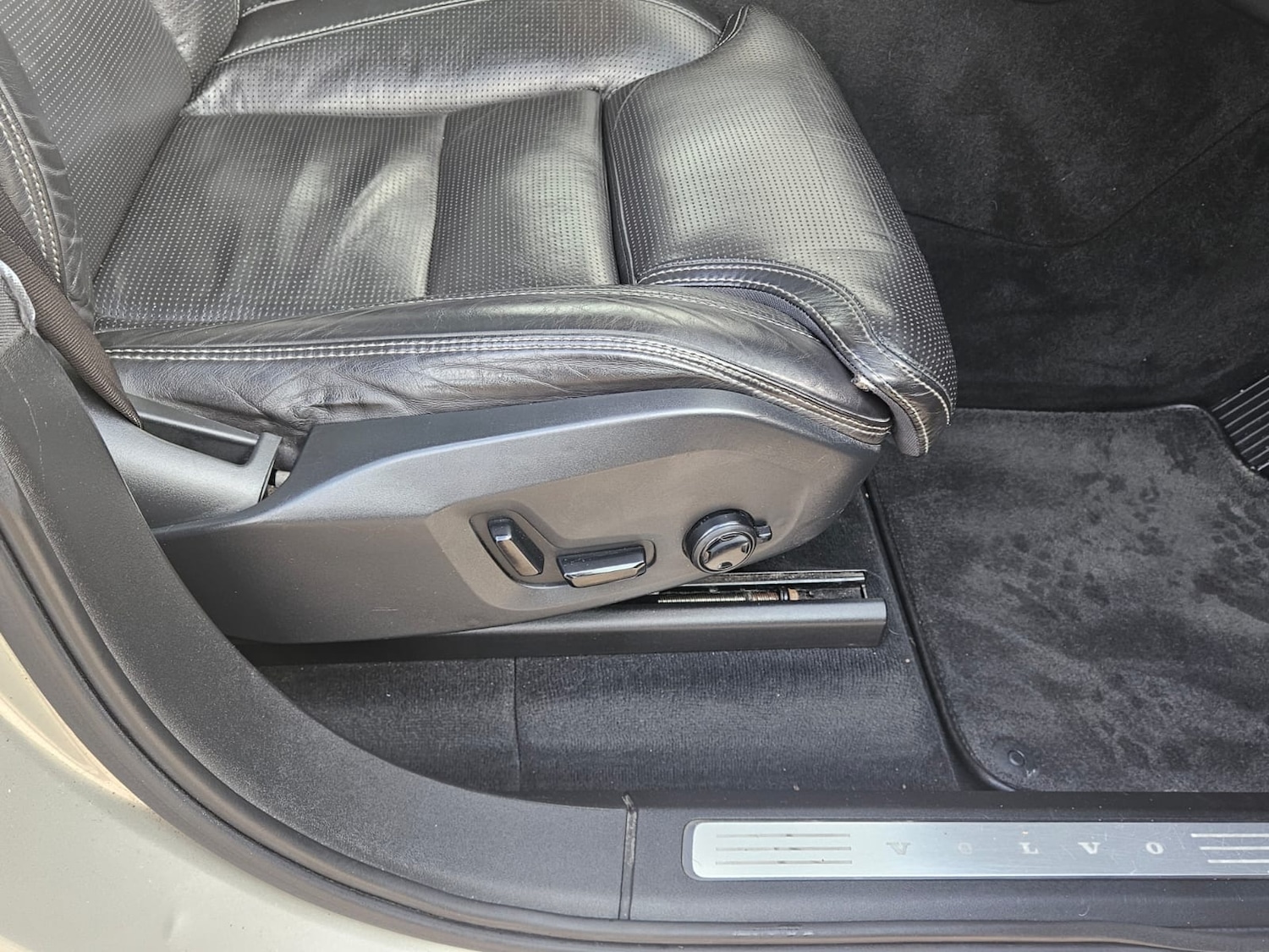 Used Volvo XC90 2015 for sale - 76798677: Photo 39