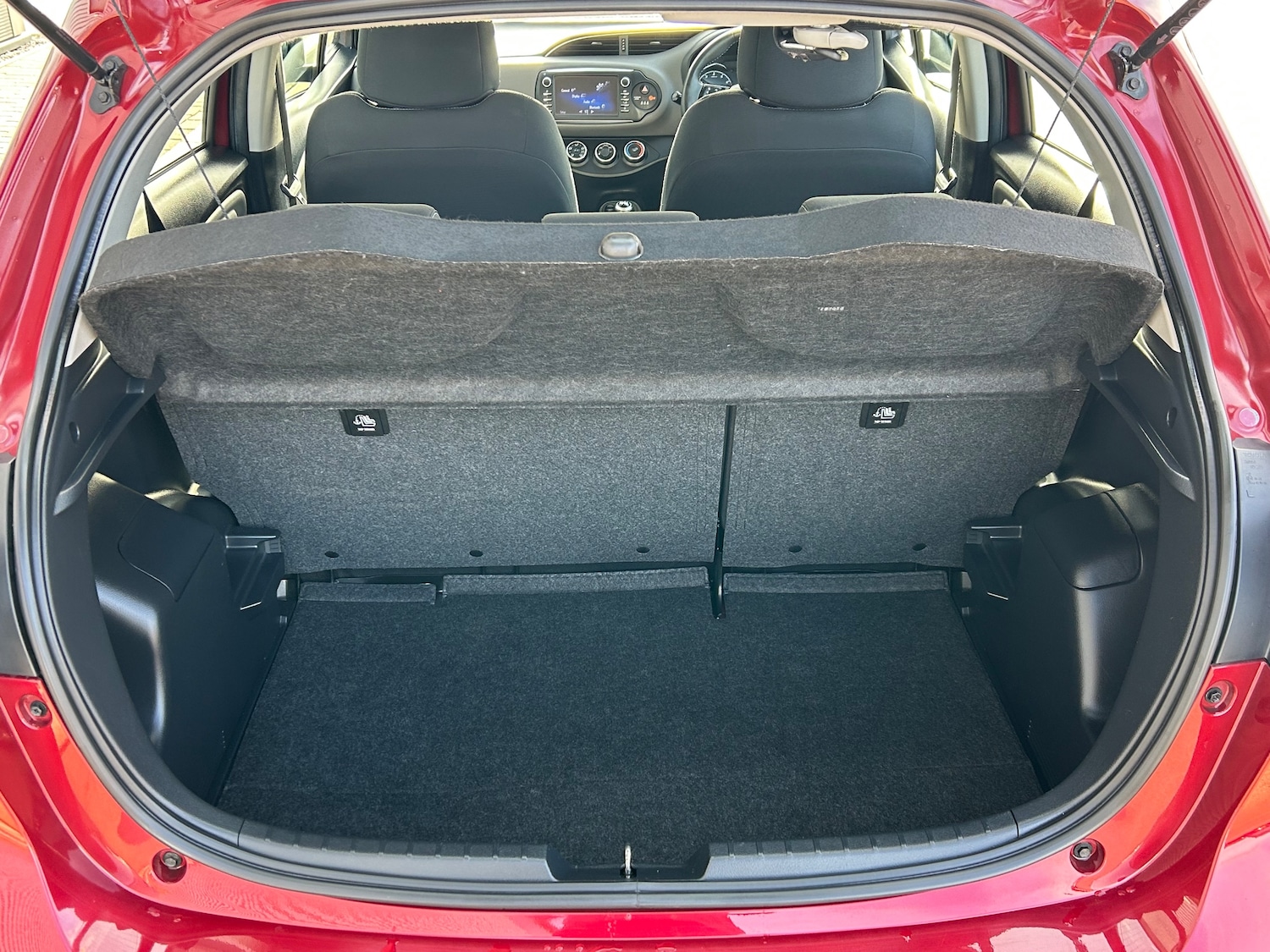 Used Toyota Yaris 2018 for sale - 76395587: Photo 10