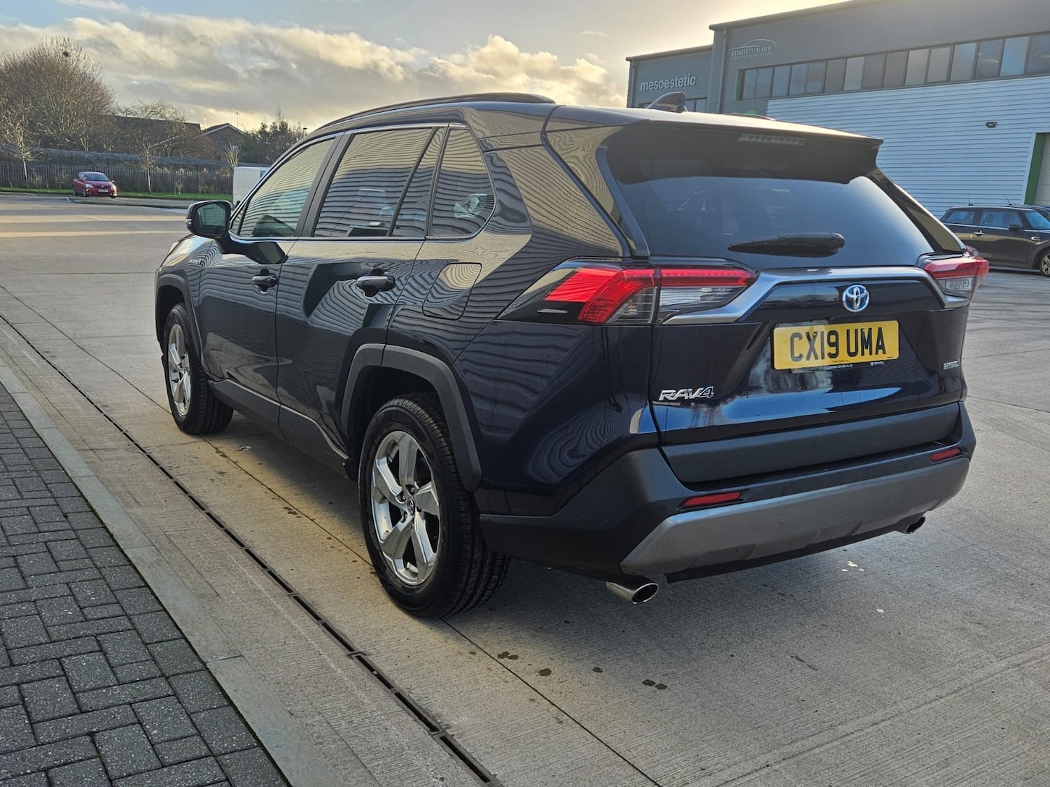 Used Toyota RAV4 2019 for sale - 76972930: Photo 6