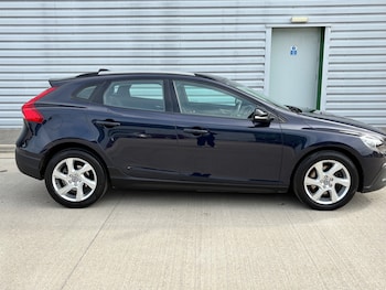 Used Volvo V40 Cross Country 2015 for sale - 77974081: Photo