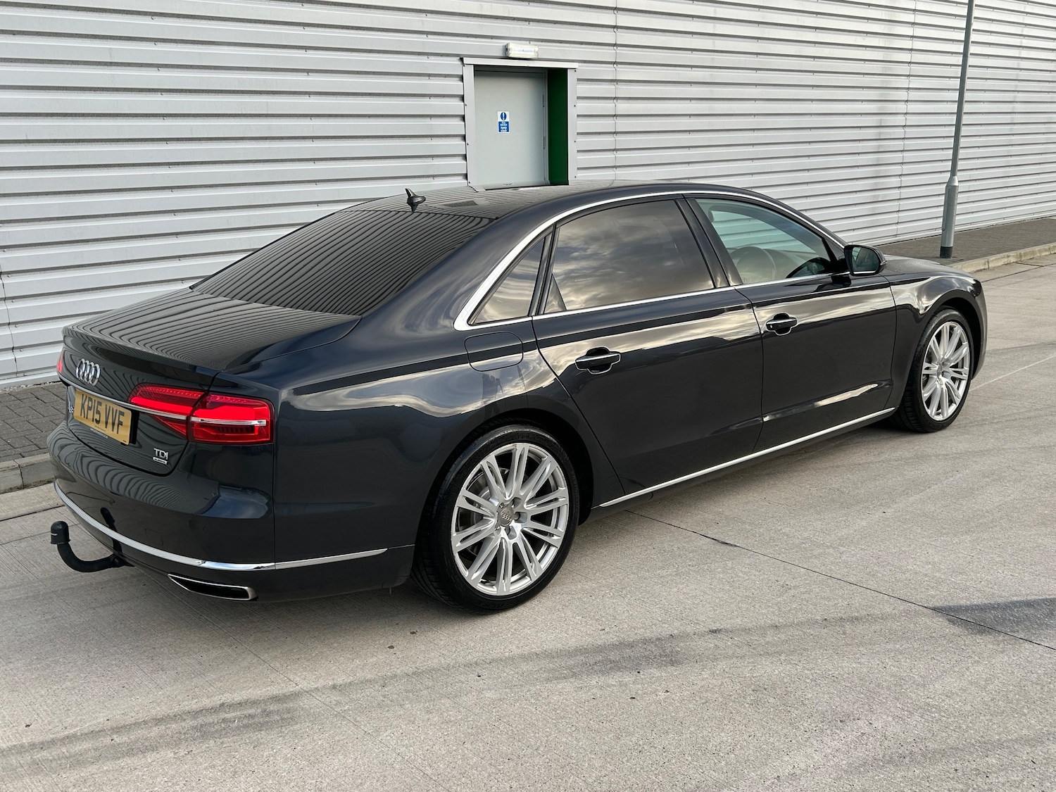 Used Audi A8 2015 for sale - 76896427: Photo 5