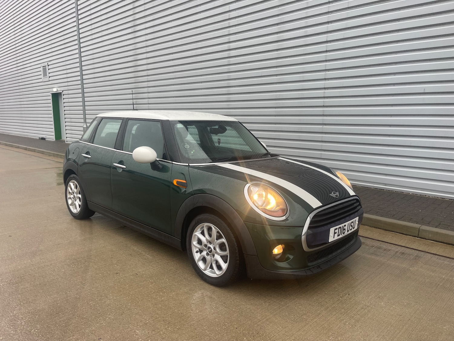 Used MINI Hatch 2016 for sale - 76767449: Photo 1